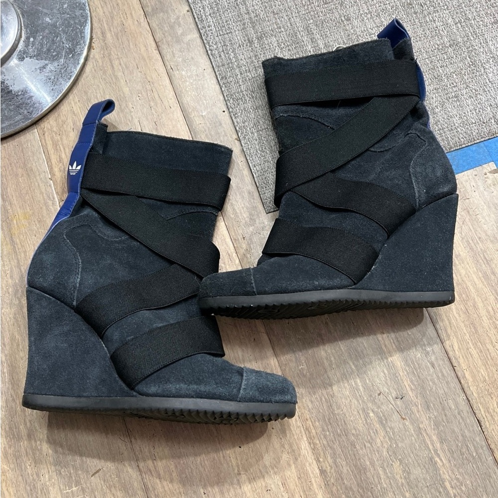 *RARE* Adidas Originals Mesoa Black Wedge